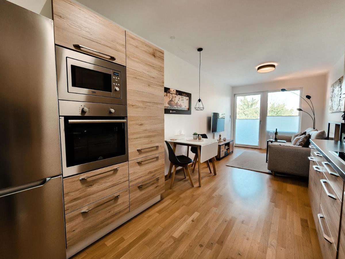 Vienna Green - Modern New Apartment, Old Danube エクステリア 写真