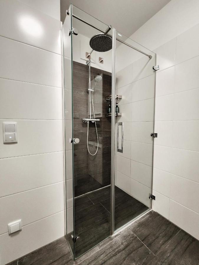 Vienna Green - Modern New Apartment, Old Danube エクステリア 写真